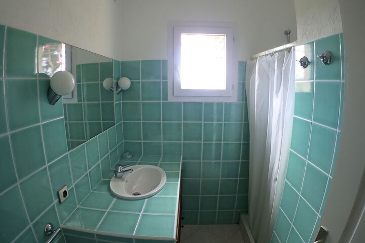 Room 68 of 85