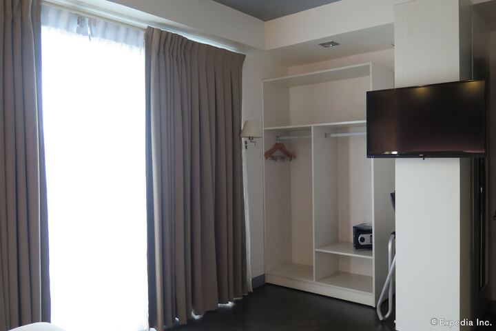 Room 27 of 50