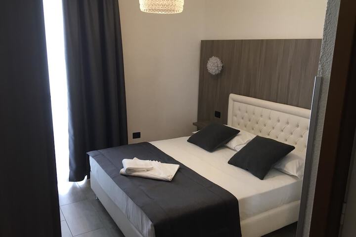 Room 5 of 34