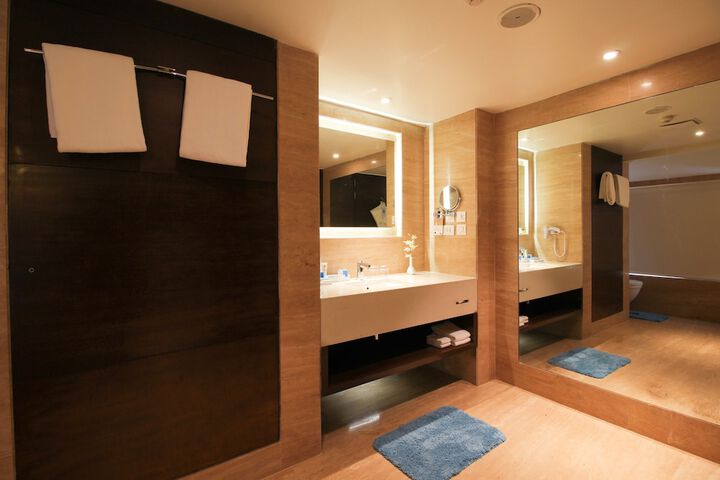 Clean Restrooms
