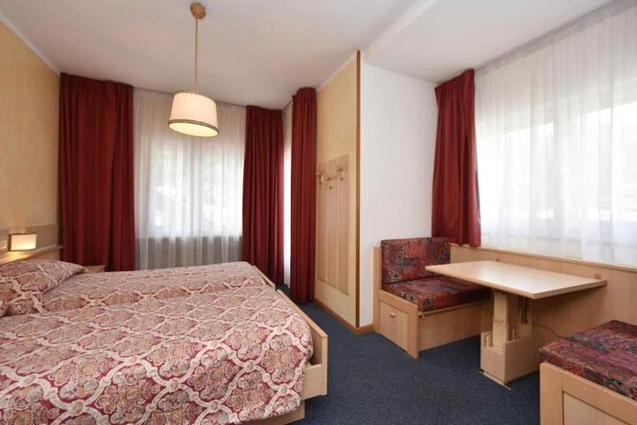 Room 18 of 46