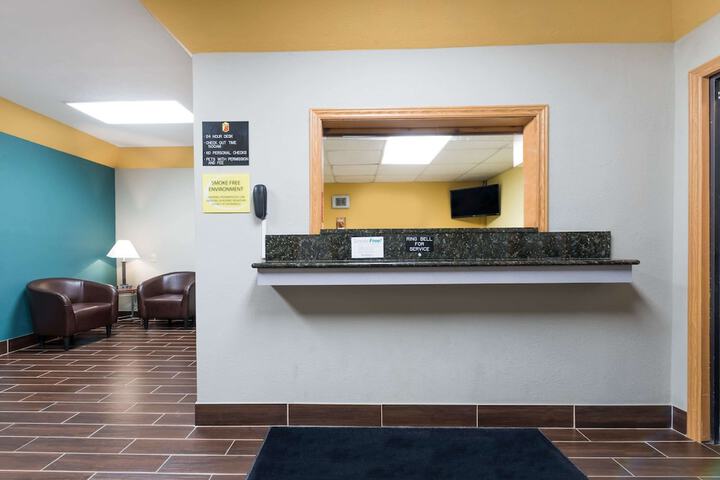 Hotel Interior 7 of 41