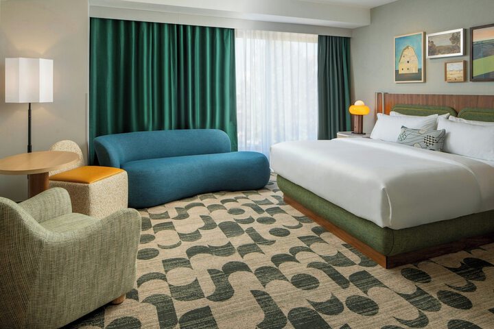 Room 16 of 42