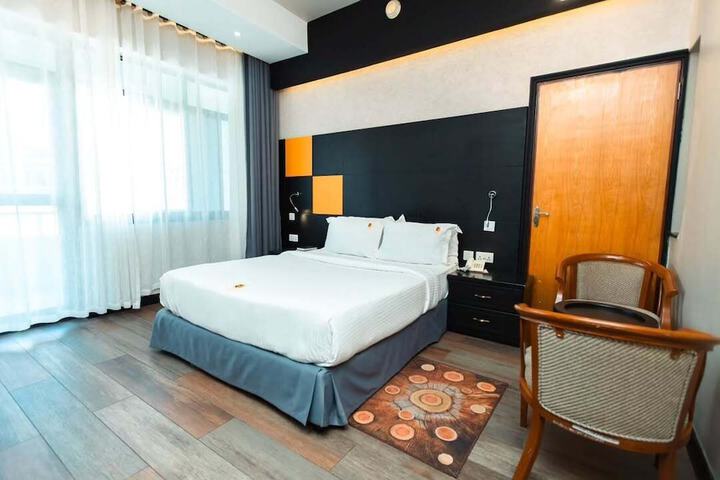 Room 13 of 27