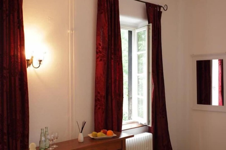 Room 5 of 20