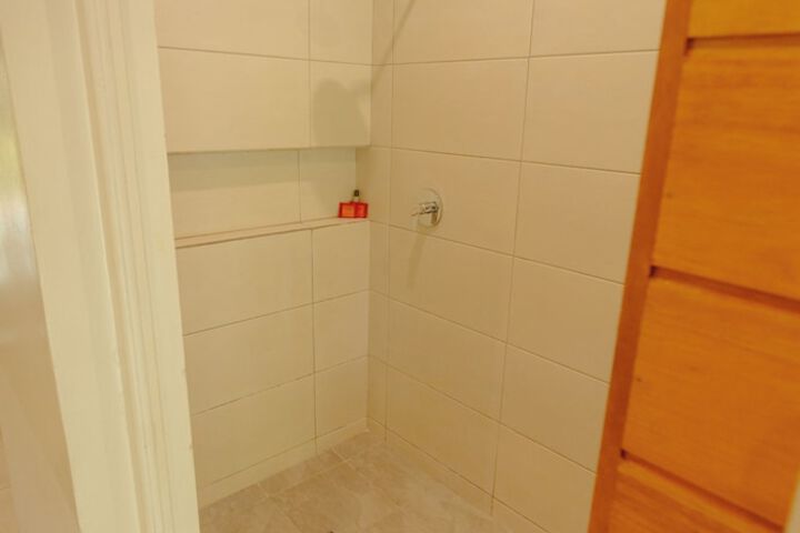 Room 43 of 77