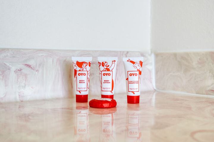 Bathroom amenities