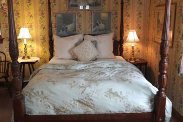 Room 25 of 40