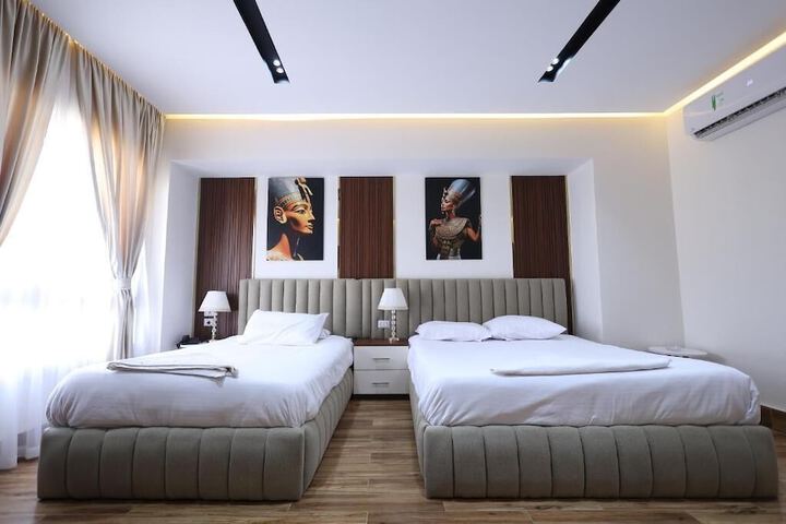Room 20 of 38