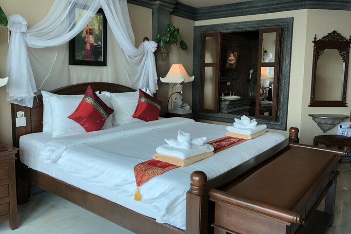 Room 37 of 48