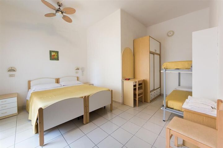 Room 3 of 26