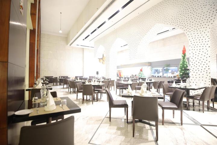 Dining 50 of 67