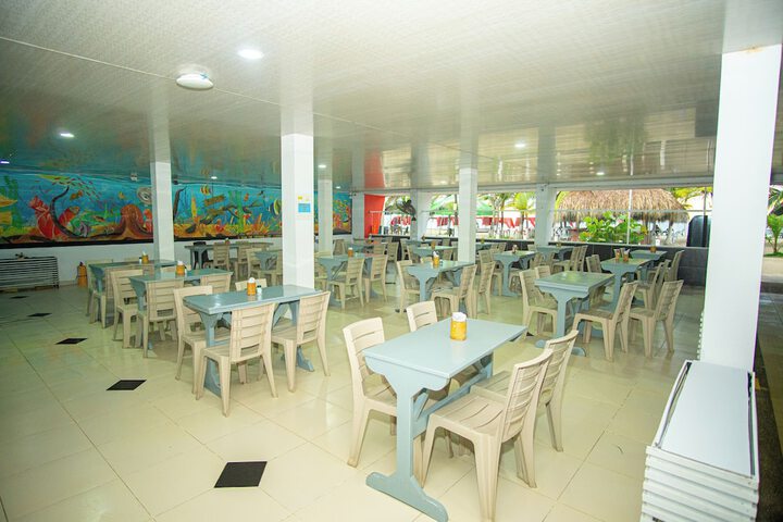 Dining 90 of 108