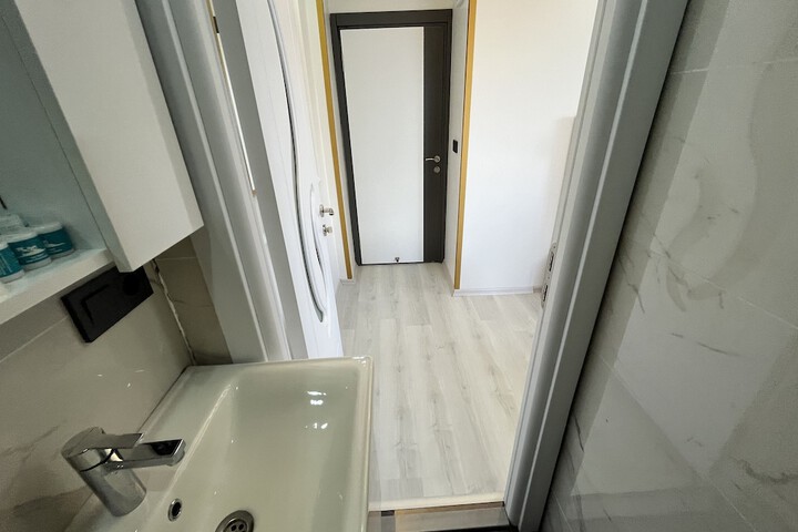Room 70 of 108