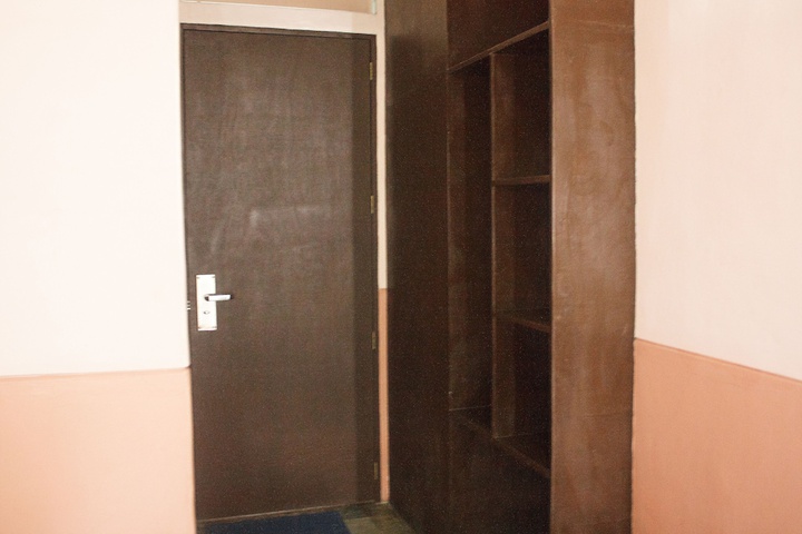 Room 17 of 31