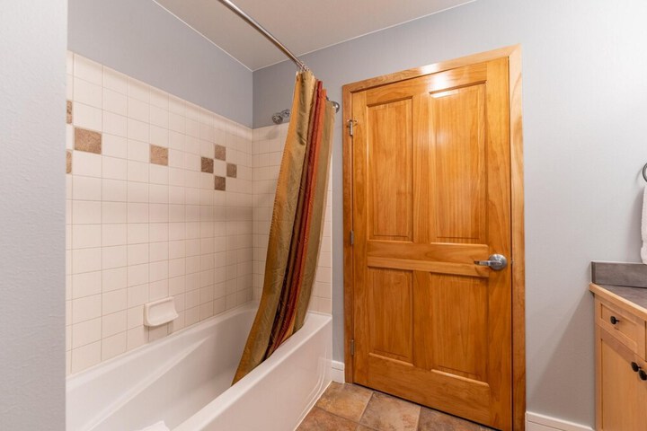 Room 135 of 172