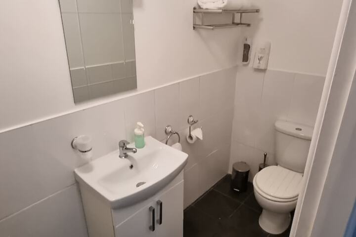 Room 42 of 49