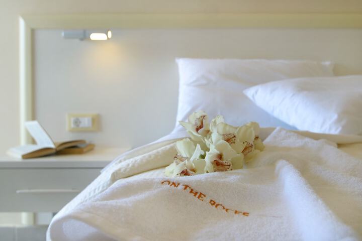 Room 44 of 91