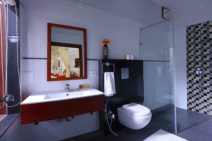Room 7 of 10