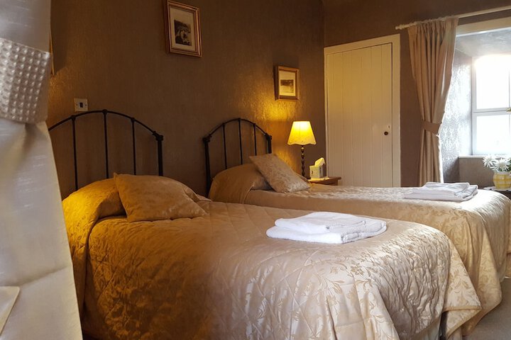 Room 21 of 37