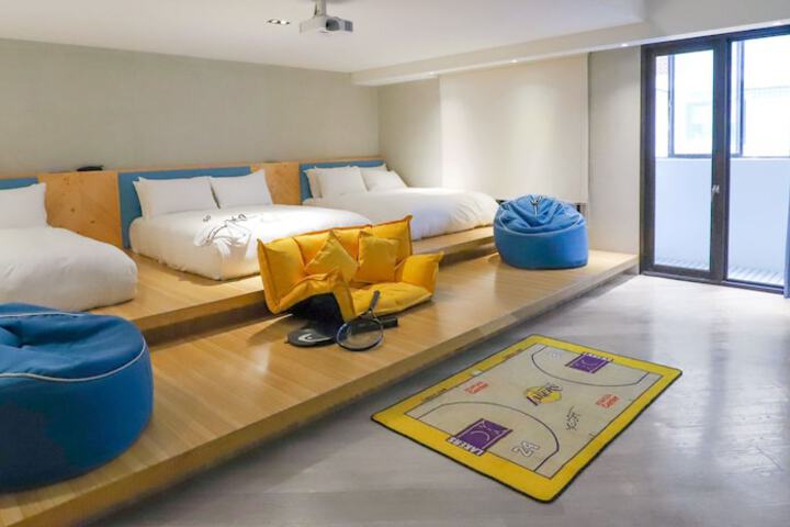 Room 56 of 135