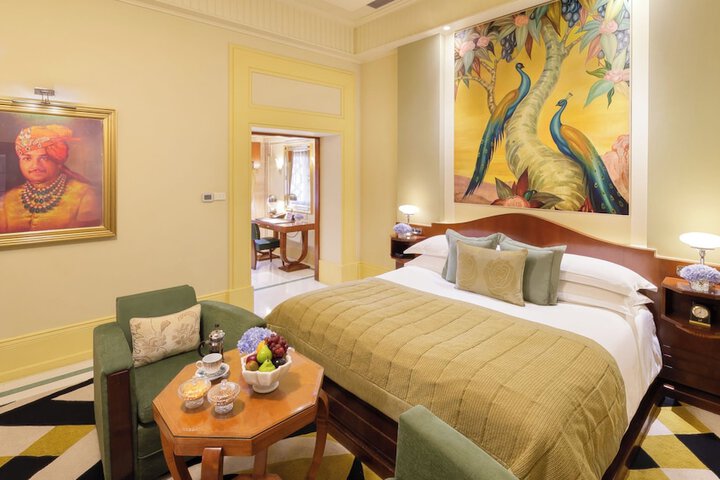 Room 10 of 37