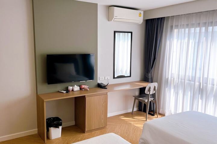 Room 19 of 35