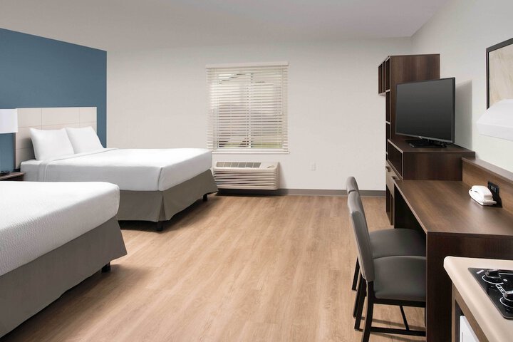 1 Queen Bed (1 of 31)