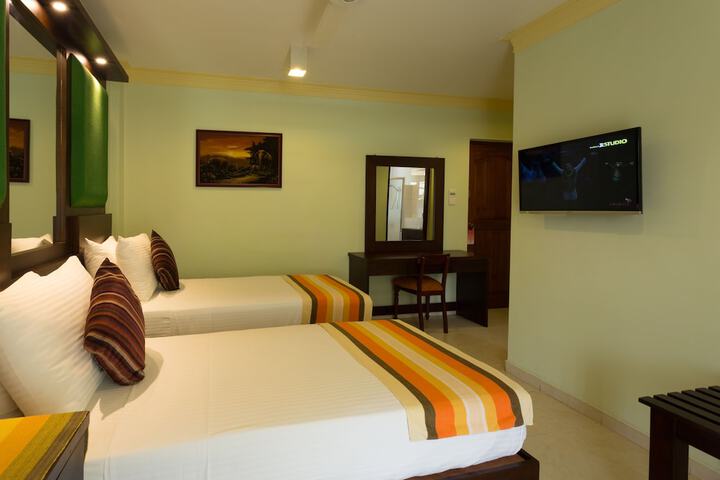 Room 4 of 44