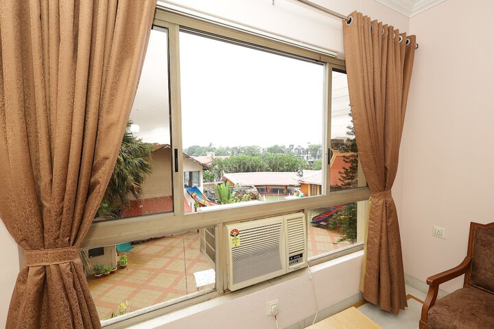 Room 10 of 73
