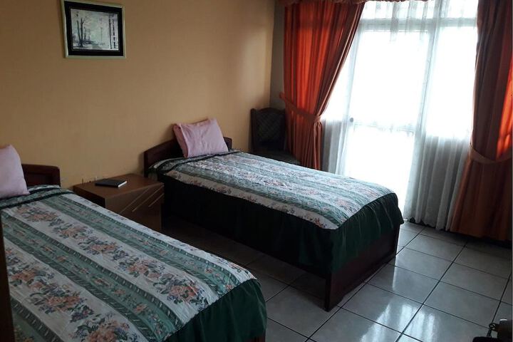 Room 3 of 16