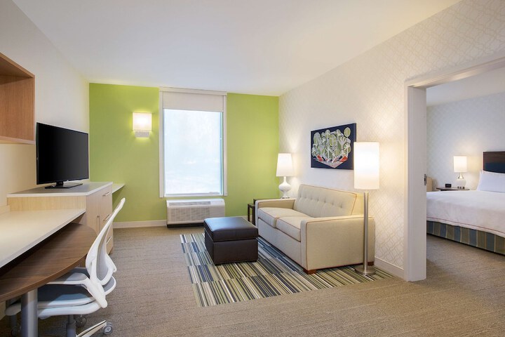 1 King Bed Studio Suite (8 of 11)