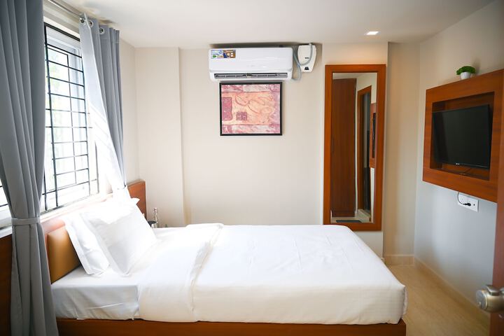 Room 3 of 19