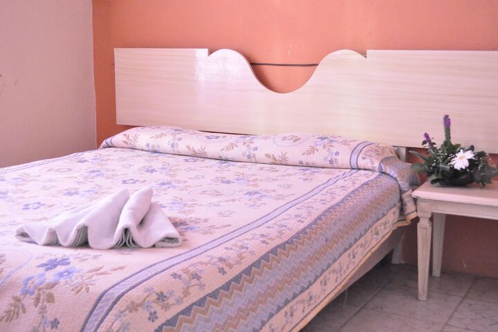 Room 6 of 21