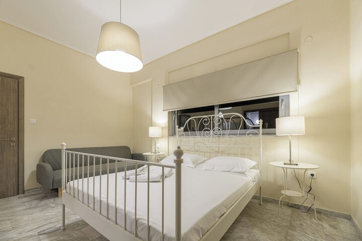 Room 28 of 100