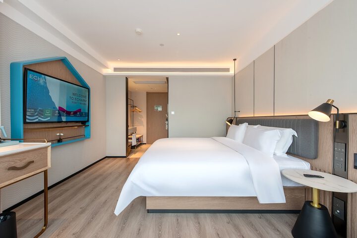 Room 11 of 26