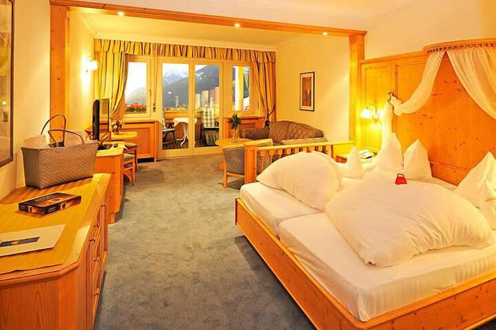 Room 2 of 19