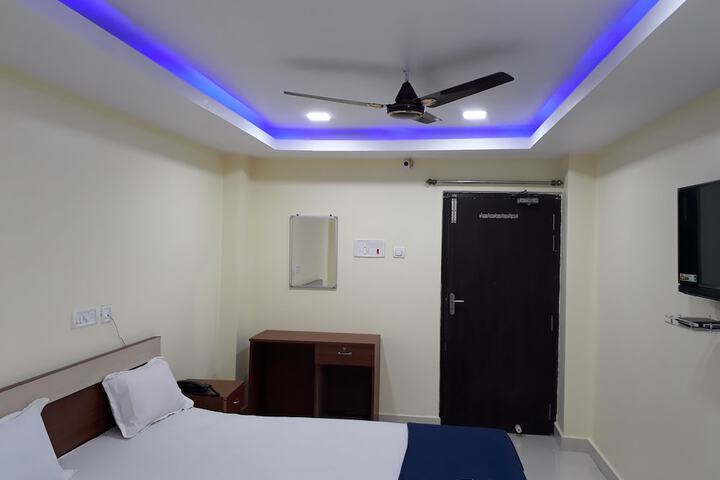 Room 14 of 82