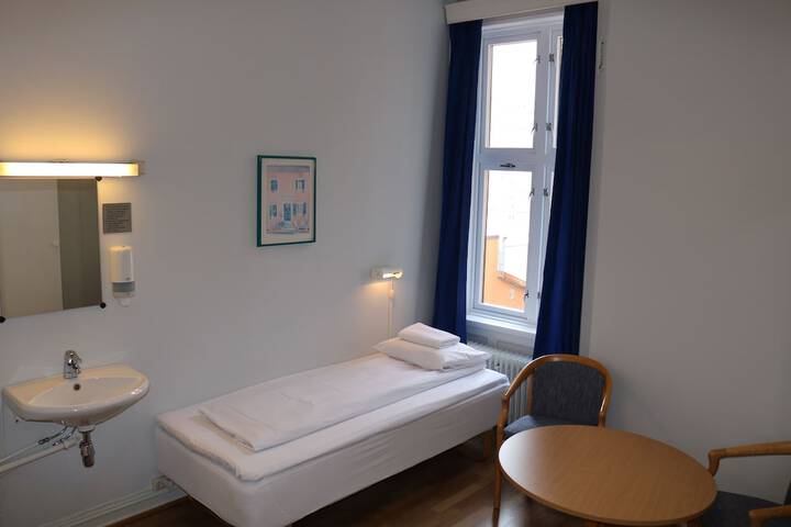 Room 21 of 60