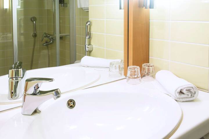 Clean Restrooms