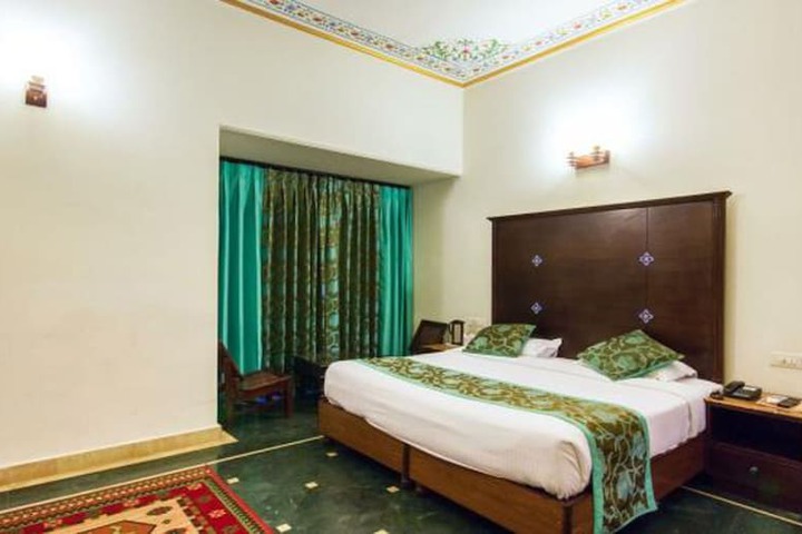 Room 3 of 35