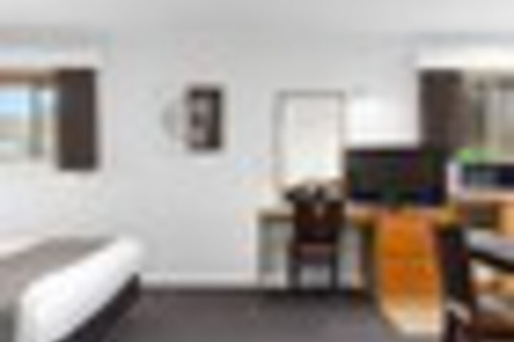 Room 14 of 120
