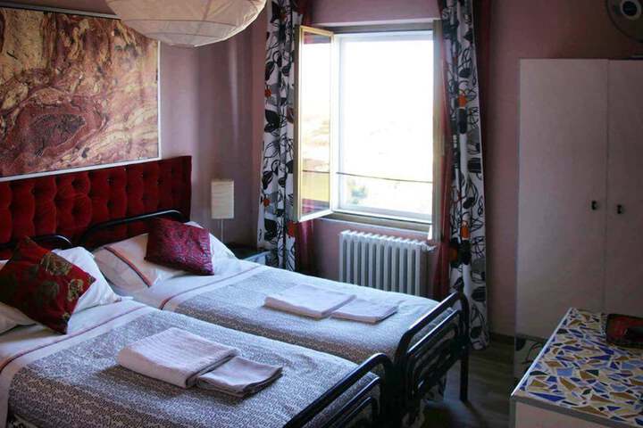 Room 2 of 39