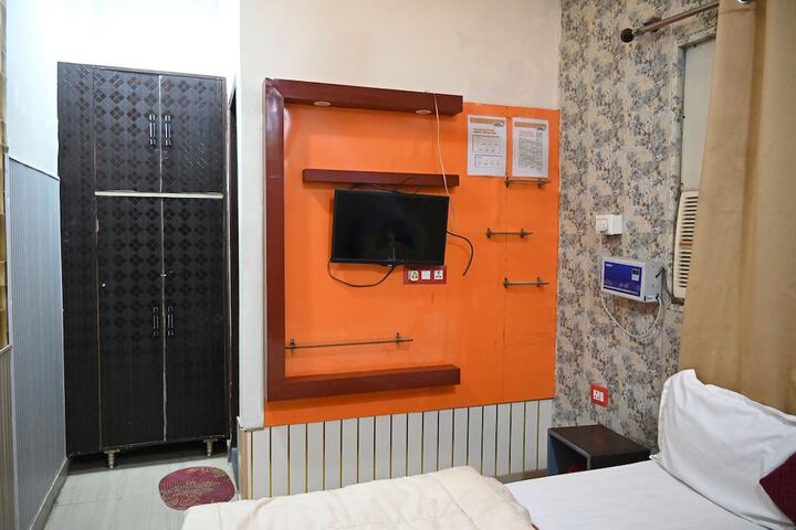 Room 4 of 26