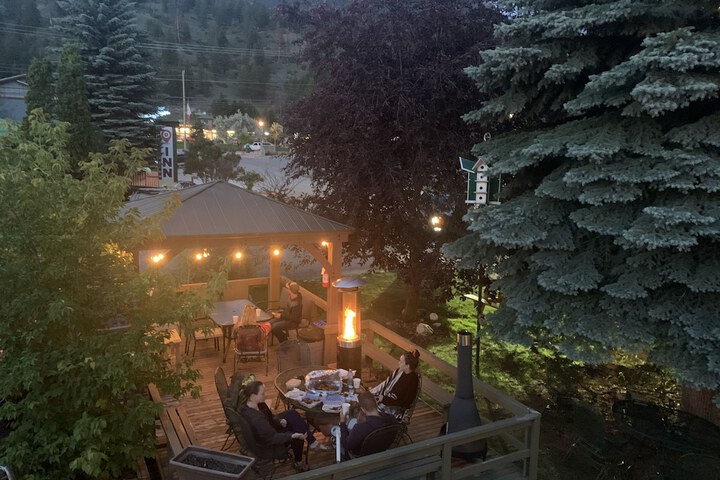 Destination Inn in Radium Hot Springs, BC