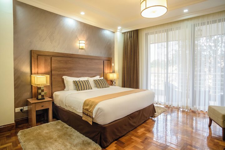 Room 16 of 130