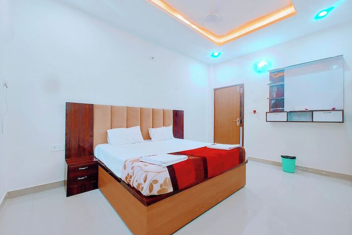Room 8 of 41