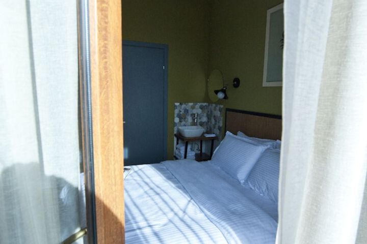 Room 7 of 52