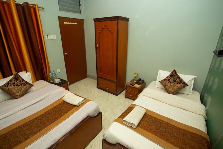 Room 2 of 26