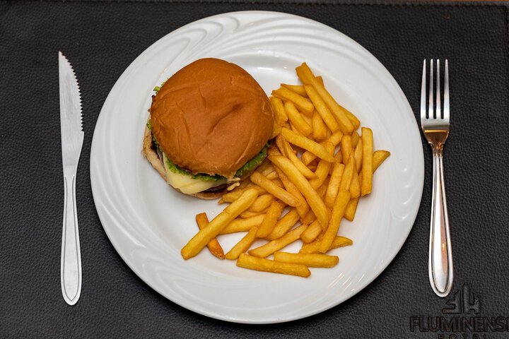Dining 35 of 52
